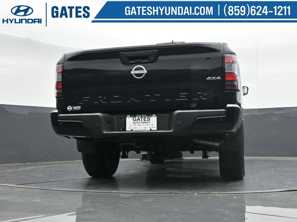 2025 Nissan Frontier SV