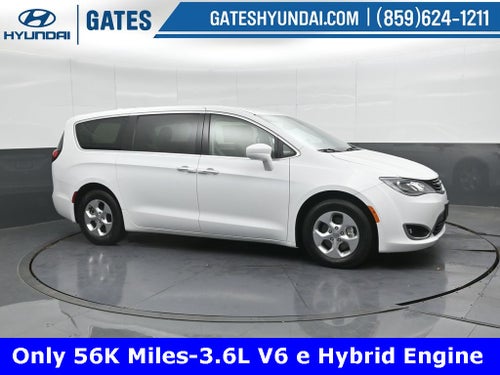 2017 Chrysler Pacifica Hybrid Touring Plus
