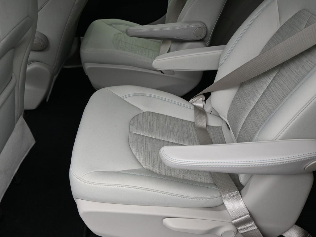 2017 Chrysler Pacifica Hybrid Touring Plus