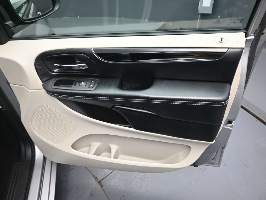 2016 Dodge Grand Caravan SE Plus