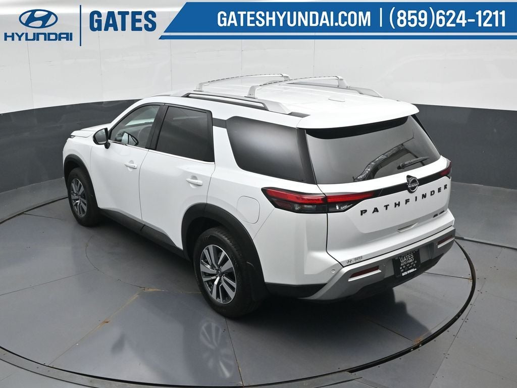 2025 Nissan Pathfinder SL