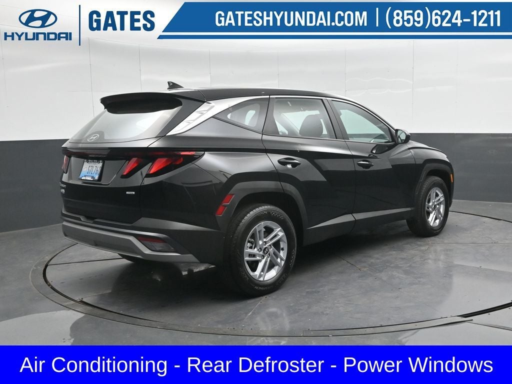 2025 Hyundai Tucson SE