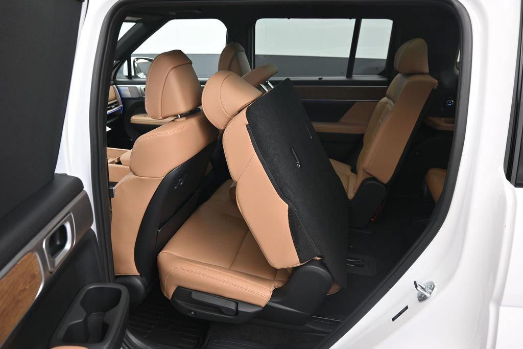 2027 Hyundai Santa Fe Limited 7 Passenger