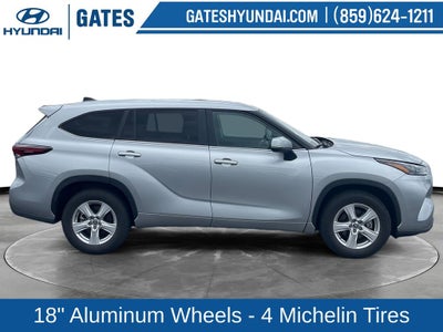 2025 Toyota Highlander LE