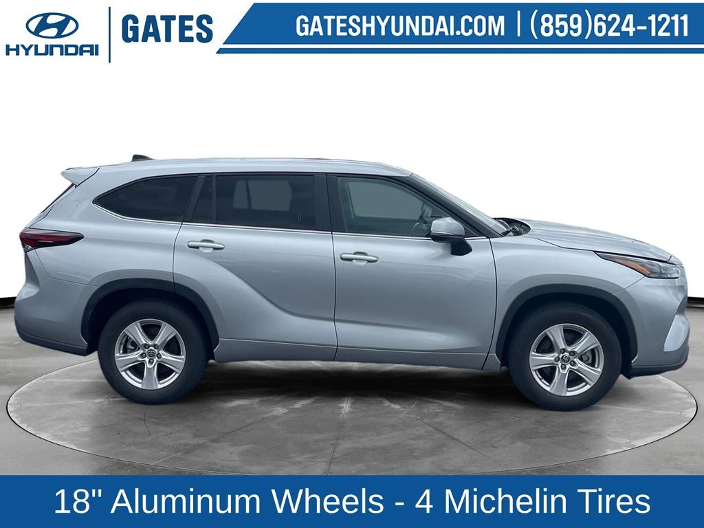 2025 Toyota Highlander LE