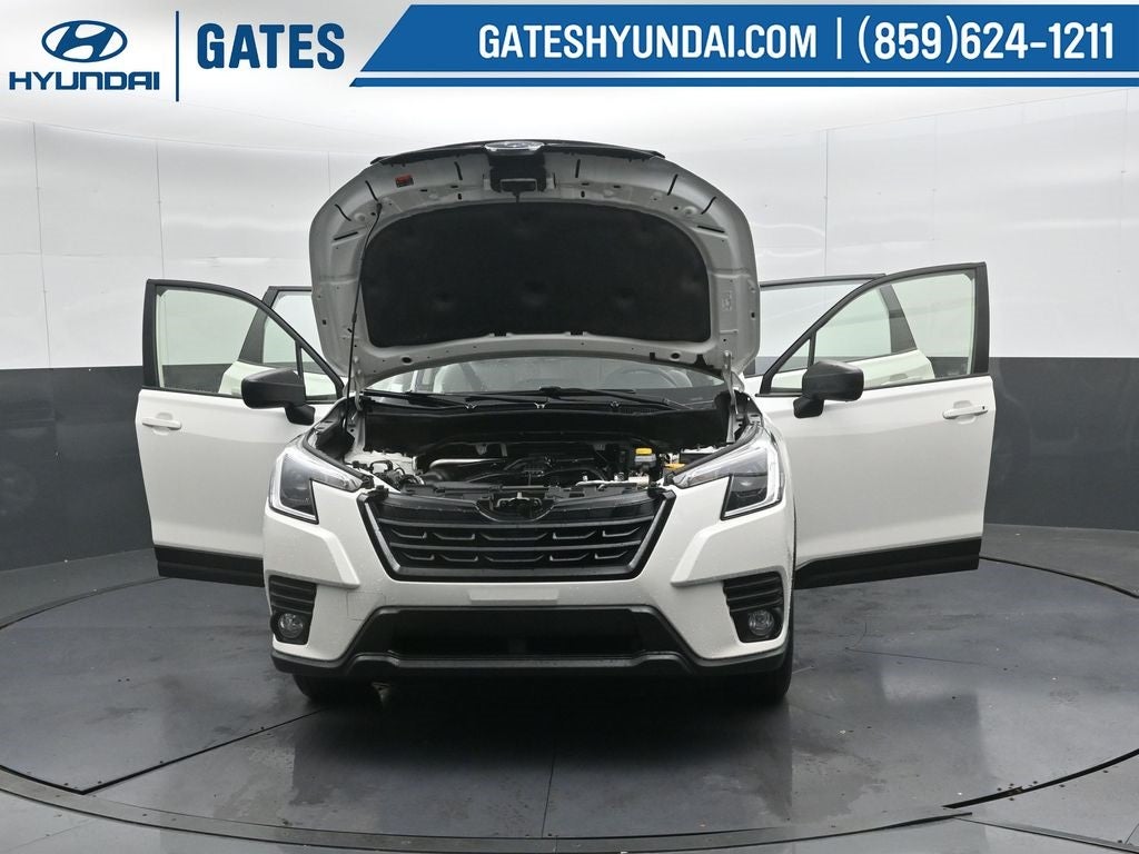 2023 Subaru Forester Base