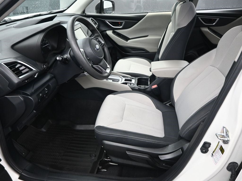 2023 Subaru Forester Base