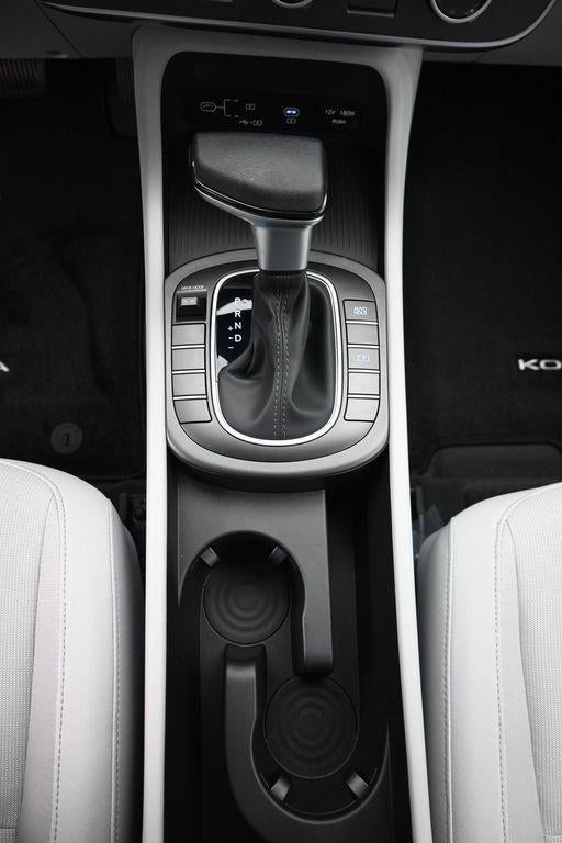2027 Hyundai Kona SE
