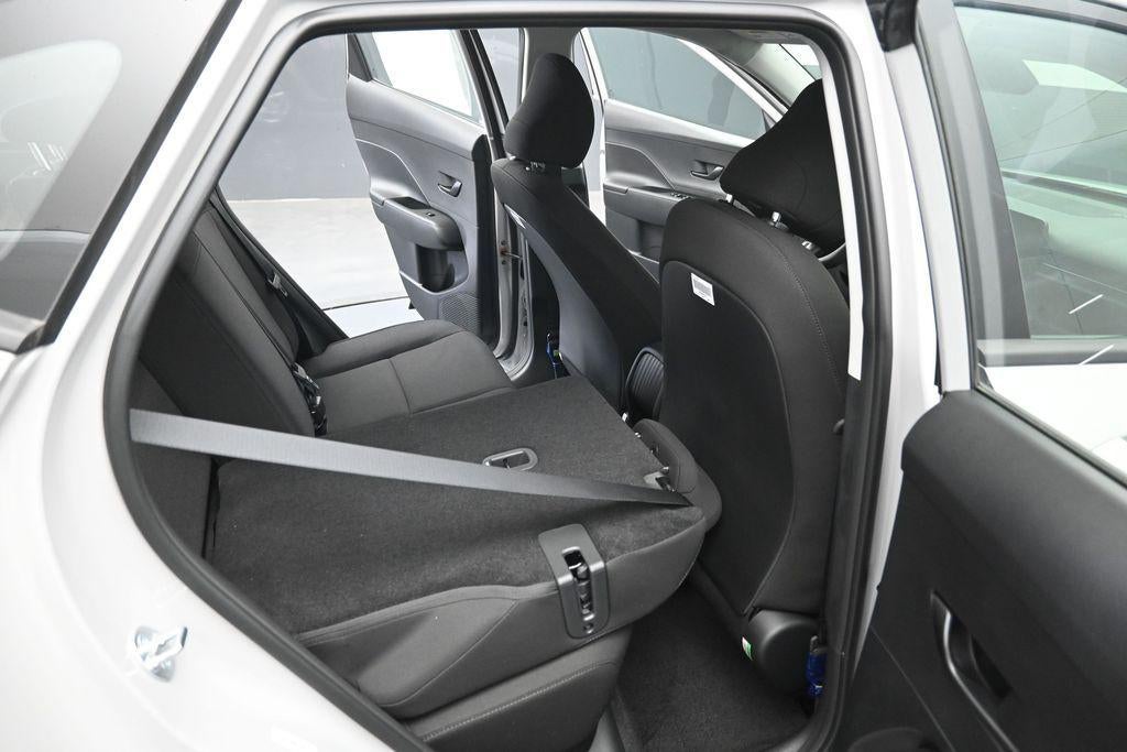 2027 Hyundai Kona SE