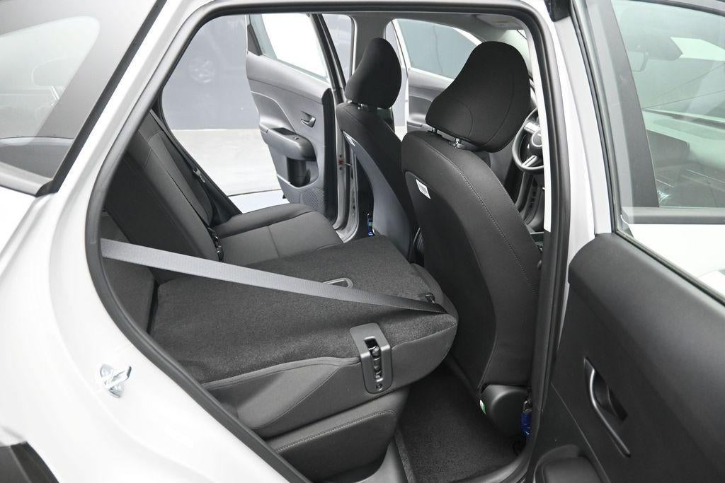 2027 Hyundai Kona SE