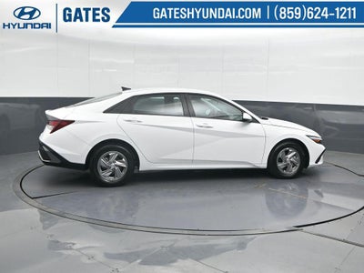 2025 Hyundai Elantra SE