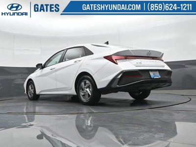 2025 Hyundai Elantra SE
