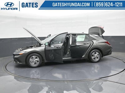 2025 Hyundai Elantra SE Active SRC