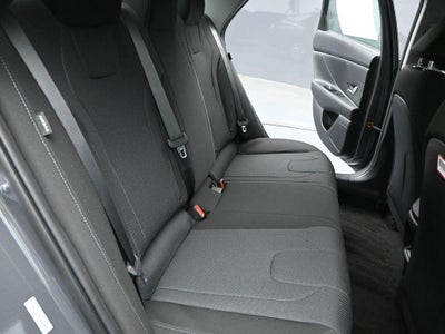 2025 Hyundai Elantra SE Active SRC