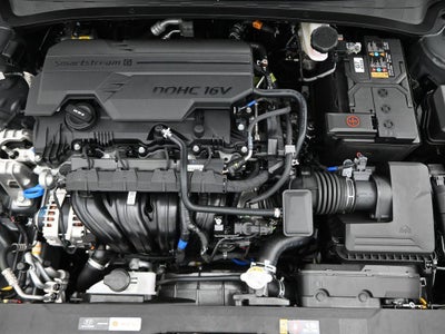 2025 Hyundai Elantra SE Active SRC