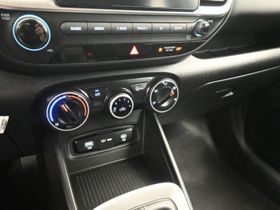 2025 Hyundai Venue SE Active SRC