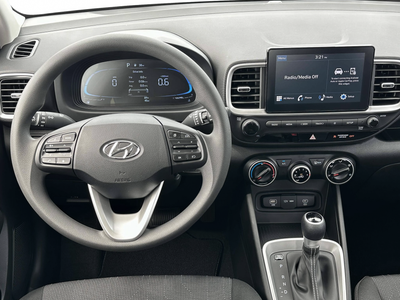 2025 Hyundai Venue SE Active SRC