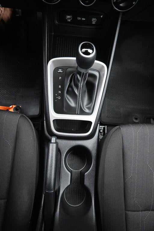 2025 Hyundai Venue SE Active SRC