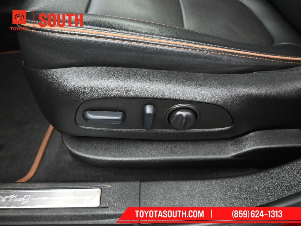 2022 GMC Acadia AT4