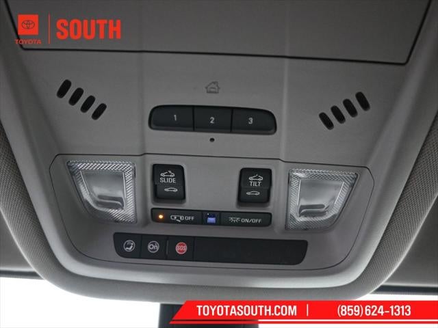 2022 GMC Acadia AT4