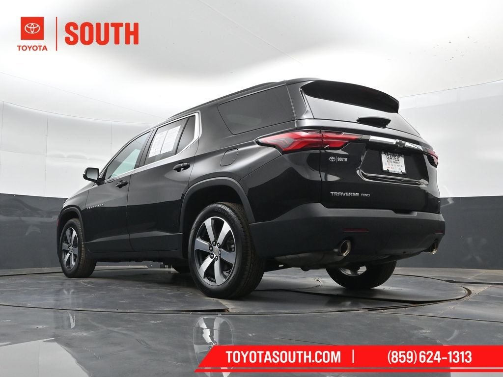 2023 Chevrolet Traverse LT Leather