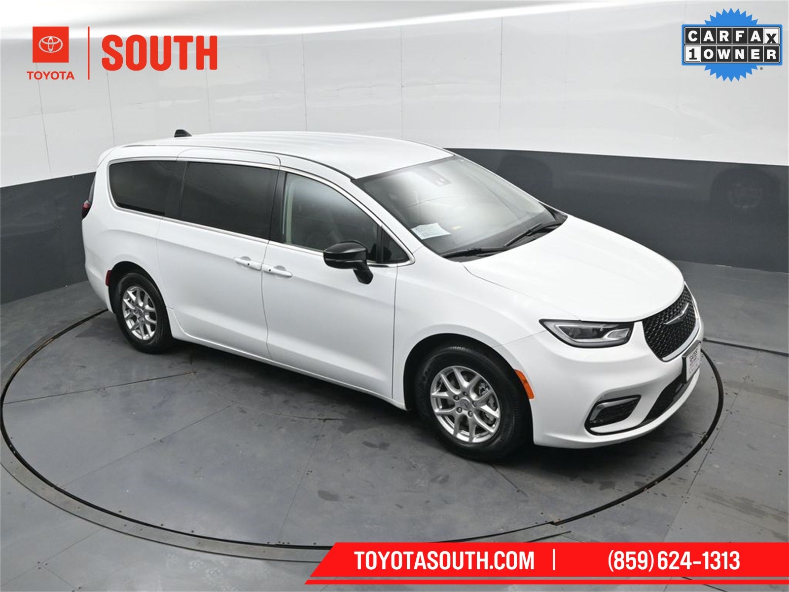 2024 Chrysler Pacifica Touring L