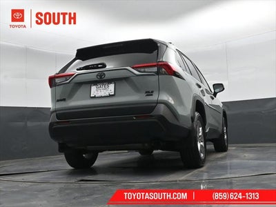 2022 Toyota RAV4 XLE