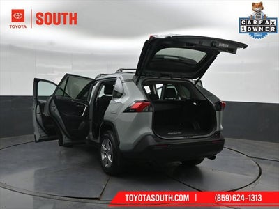 2022 Toyota RAV4 XLE