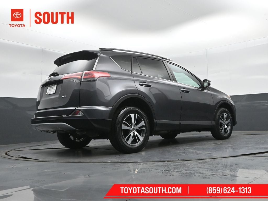 2017 Toyota RAV4 XLE