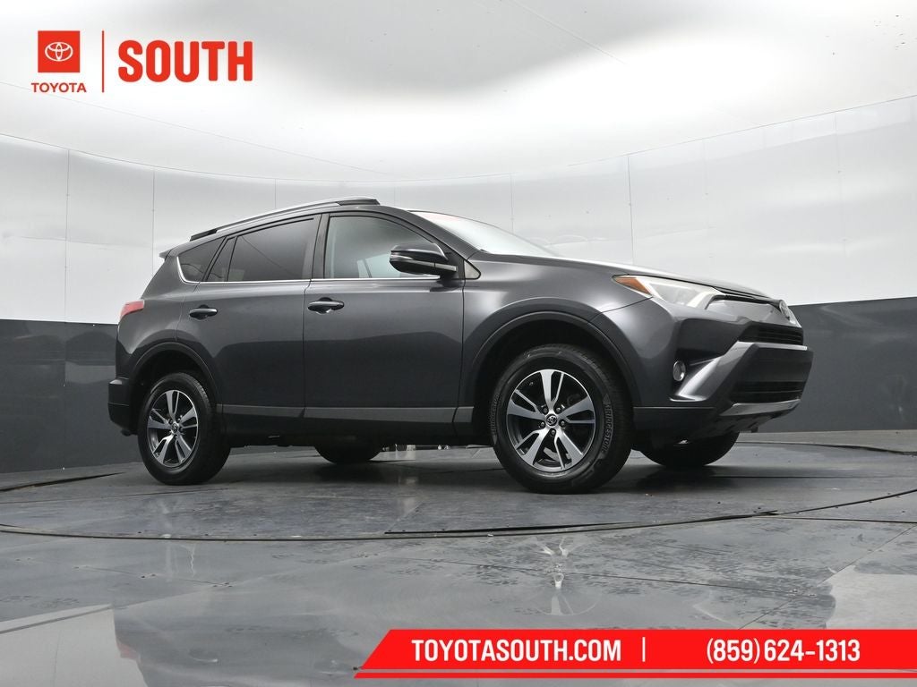 2017 Toyota RAV4 XLE