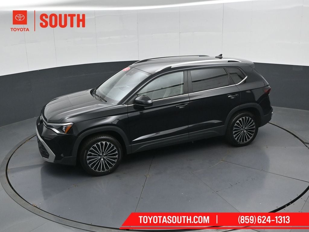 2025 Volkswagen Taos 1.5T SE