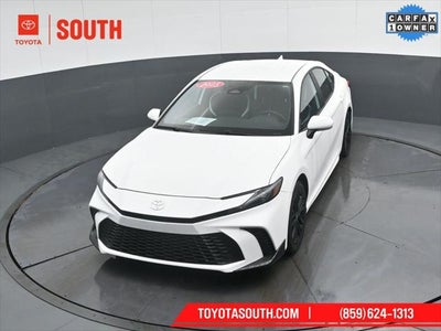 2025 Toyota Camry SE