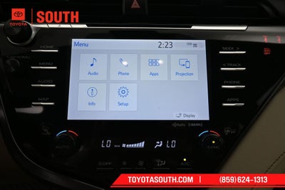 2020 Toyota Camry Hybrid XLE