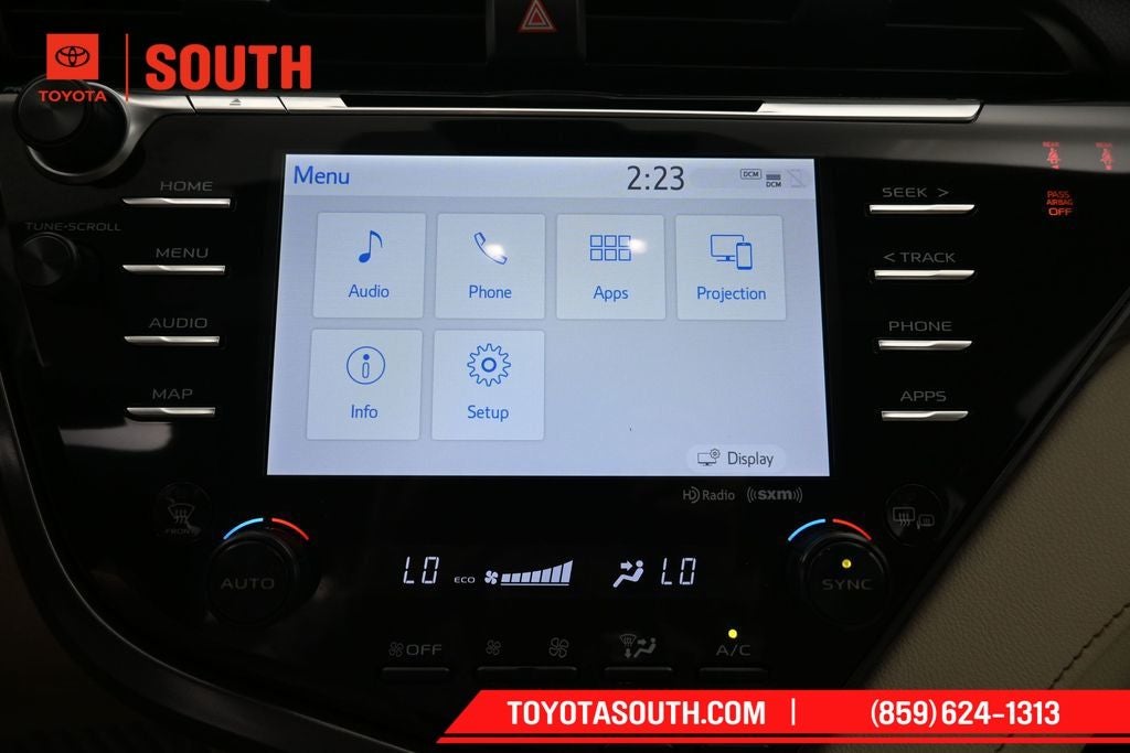 2020 Toyota Camry Hybrid XLE