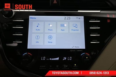 2020 Toyota Camry Hybrid XLE
