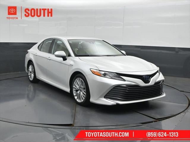 2020 Toyota Camry Hybrid XLE