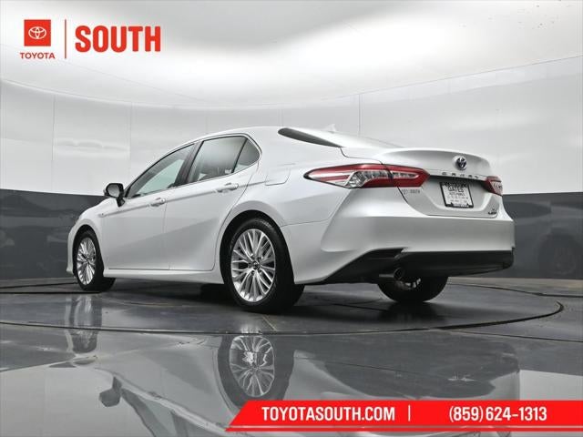 2020 Toyota Camry Hybrid XLE
