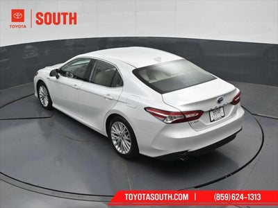2020 Toyota Camry Hybrid XLE