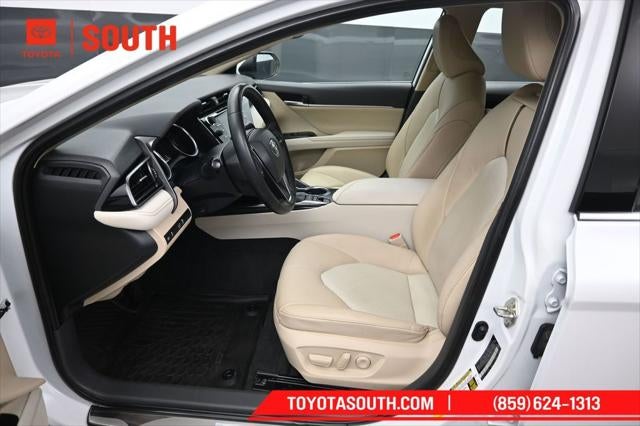 2020 Toyota Camry Hybrid XLE