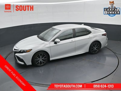 2024 Toyota Camry SE