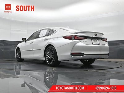 2025 Lexus ES 300h Ultra Luxury