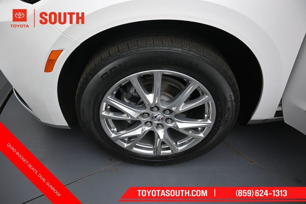 2023 Buick Enclave Essence