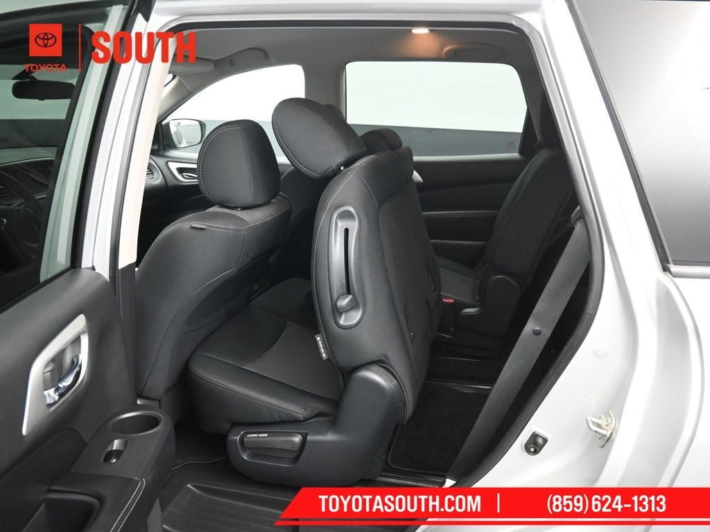 2020 Nissan Pathfinder S