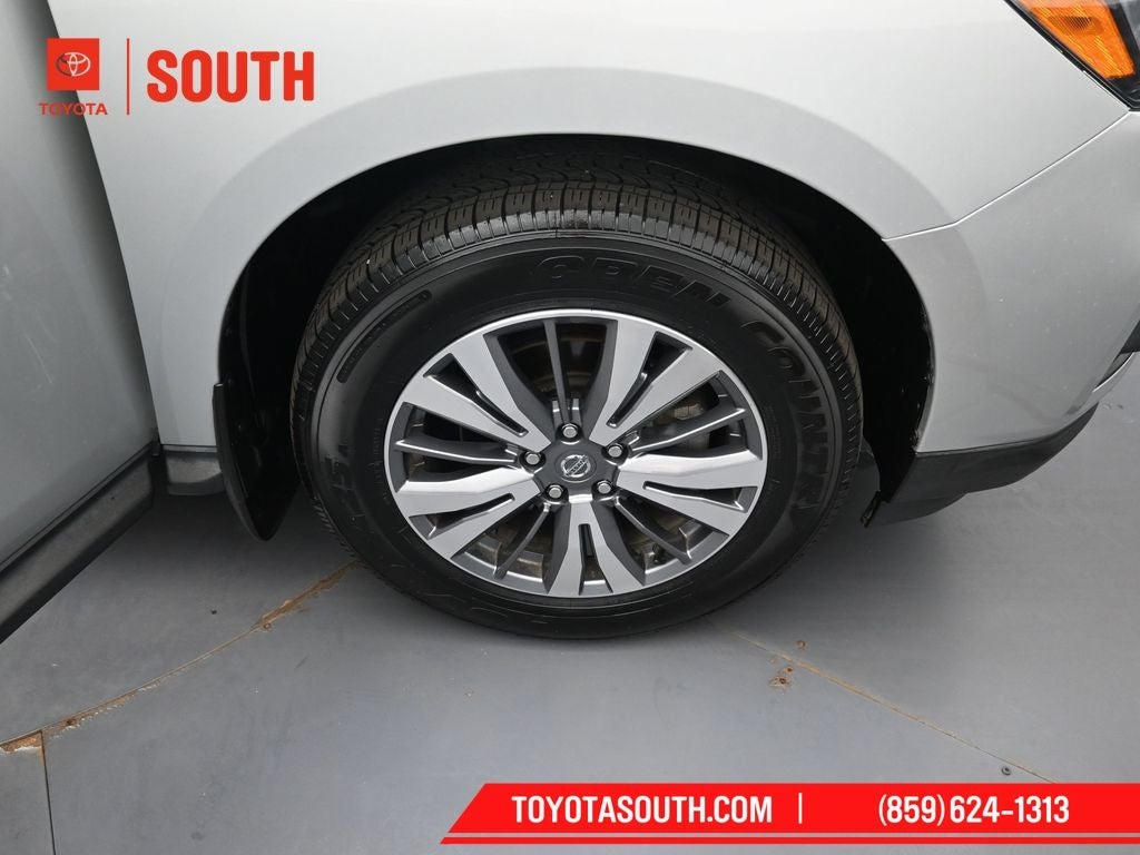 2020 Nissan Pathfinder S