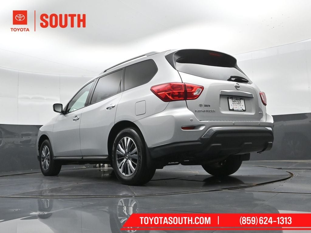 2020 Nissan Pathfinder S