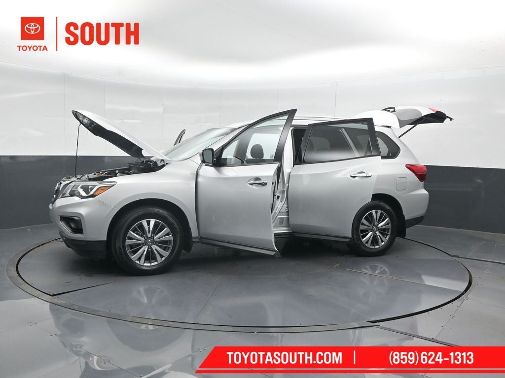 2020 Nissan Pathfinder S