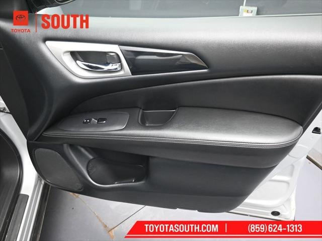 2020 Nissan Pathfinder S