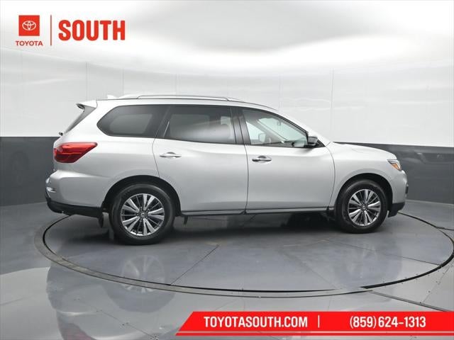 2020 Nissan Pathfinder S