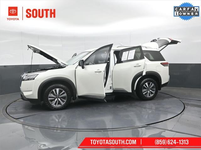 2023 Nissan Pathfinder SL