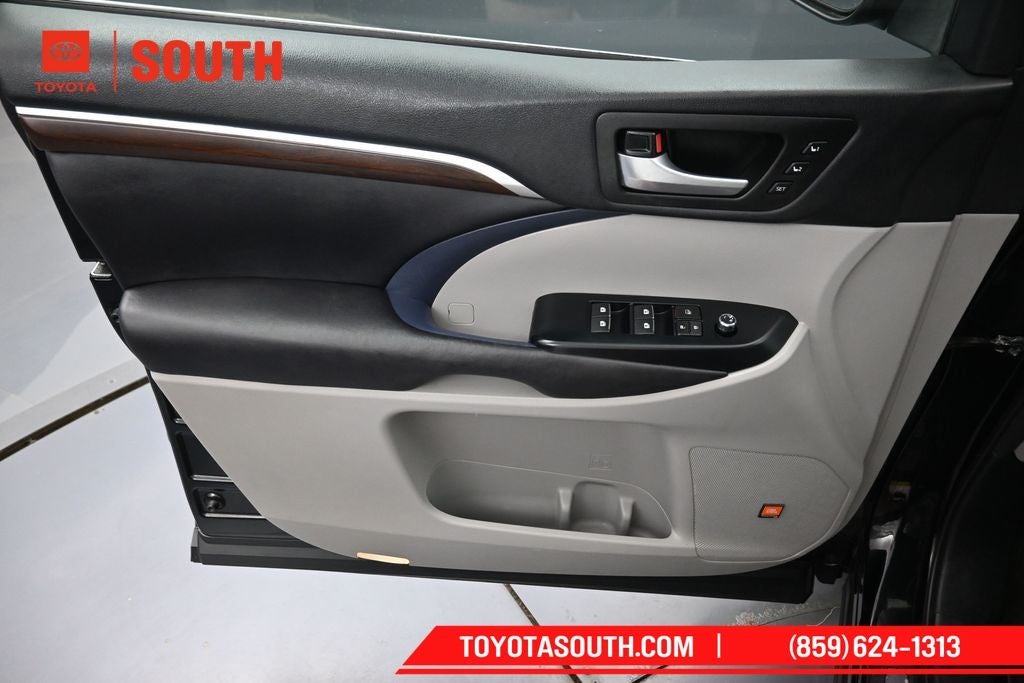 2016 Toyota Highlander Limited
